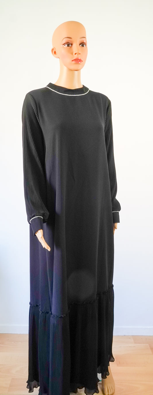 Abaya fluide avec manches plissées et bas volanté