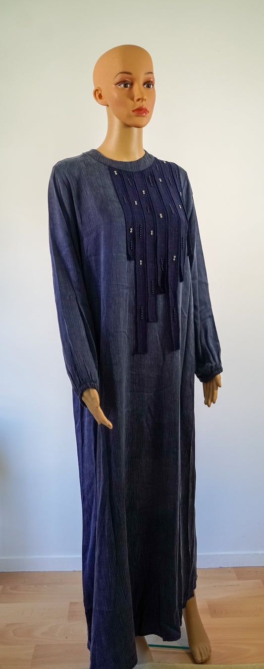 Abaya fluide plissée avec perles