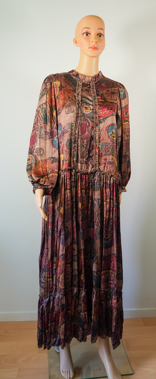 Robe longue bohème à imprimé floral – style vintage fluide