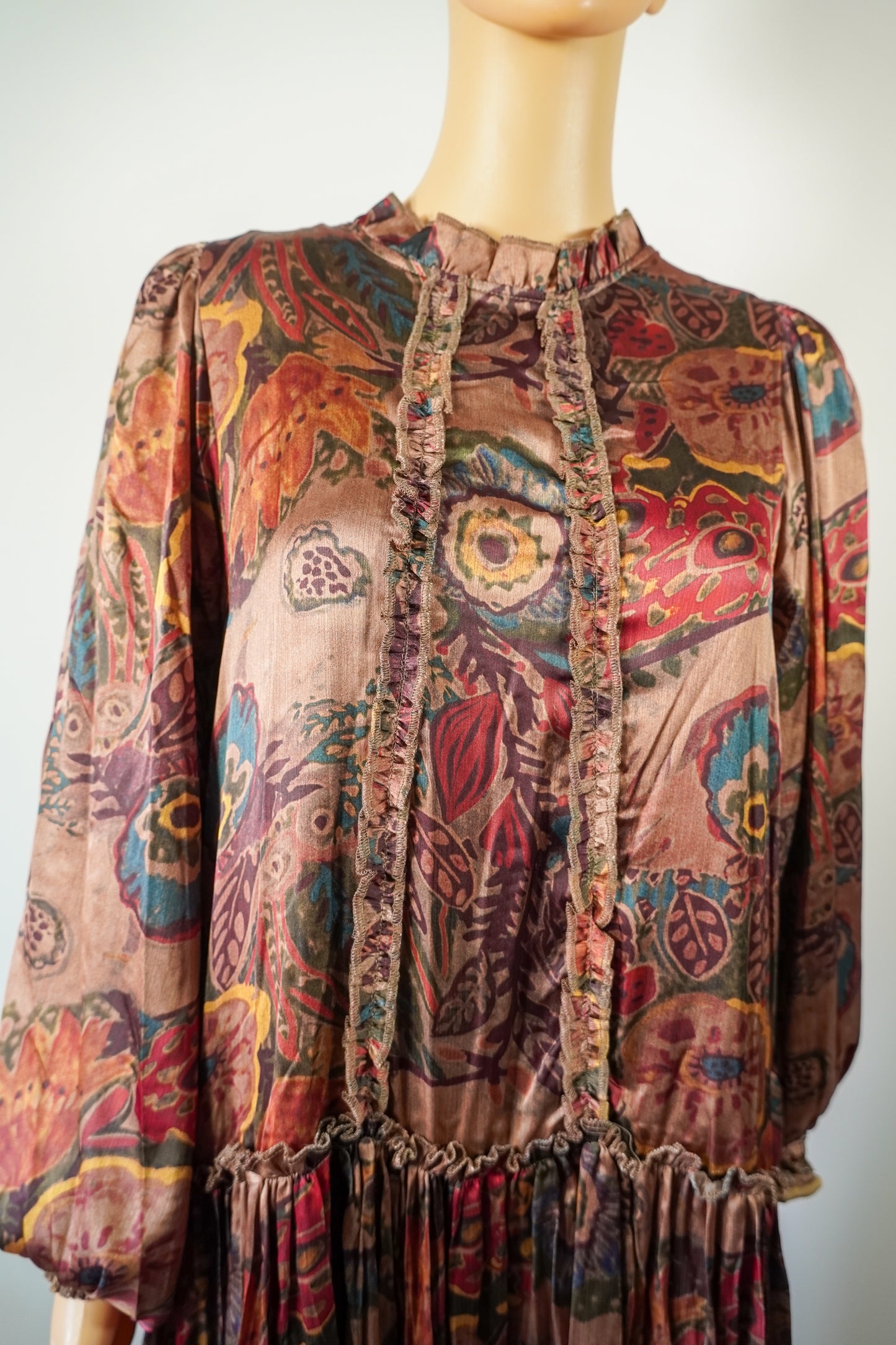 Robe longue bohème à imprimé floral – style vintage fluide