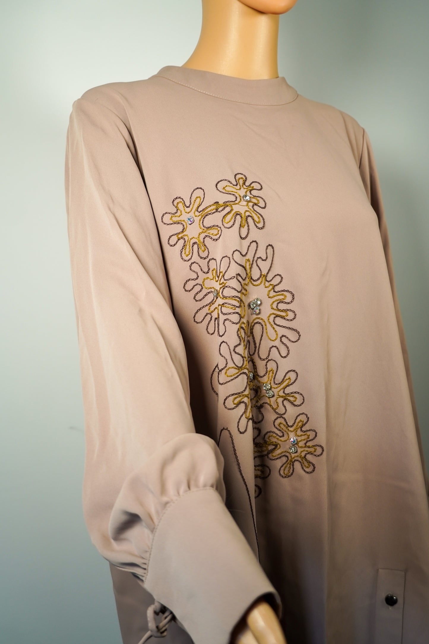 Ensemble deux pièces femme avec tunique longue brodée et pantalon fluide