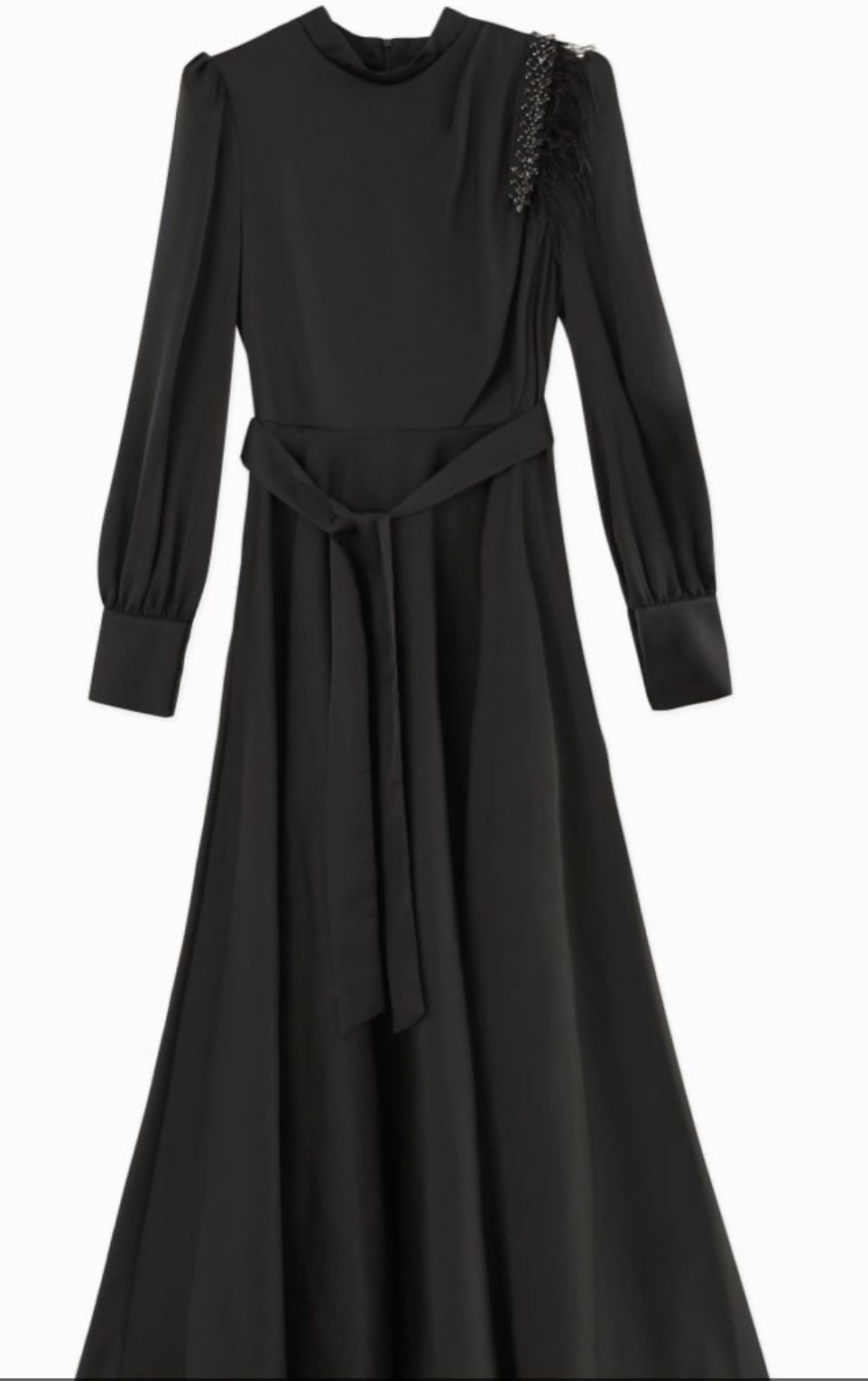 Robe longue noire en satin avec broderie d’épaule et nœud à la taille