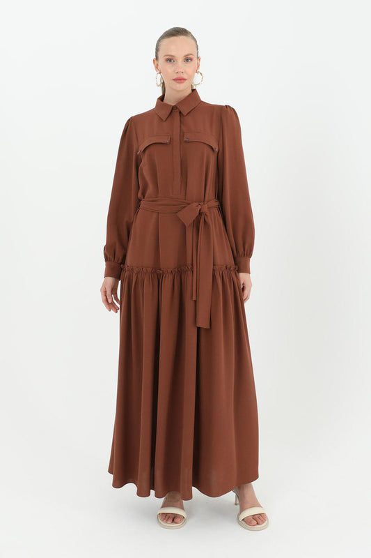 Robe longue brun terre cuite avec ceinture nouée