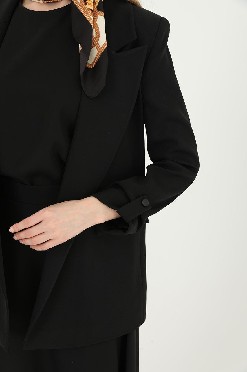 Siyah oversize ceket – Modern şıklık, katlanabilir kollu